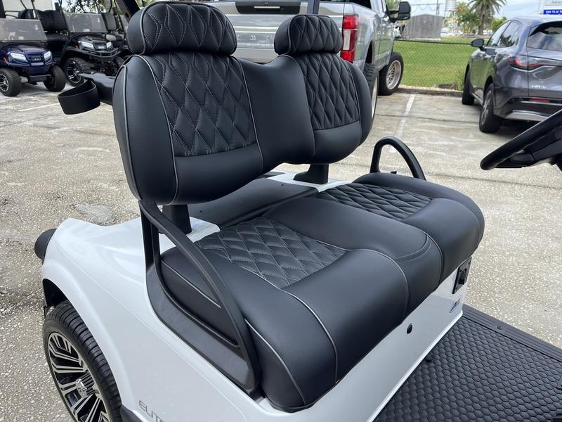 Front view of 2024 E-Z-GO Freedom RXV ELiTE Lithium Bright White in Phoenix Arizona