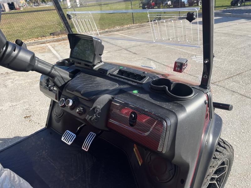 2025 Evolution D5 Maverick 2+2 Pearl White | 4-Seater Lifted Golf Cart - Image 3