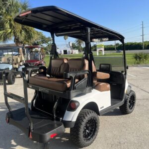 Dashboard and control panel of 2026 E-Z-GO Freedom RXV ELiTE Lithium Bright White in Columbus Ohio