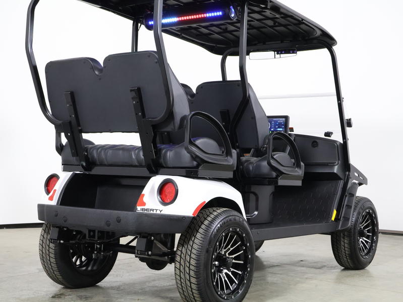 2026 E-Z-GO® Liberty Summit XTL ELiTE Lithium 4-Passenger Lifted Golf Cart - Image 17
