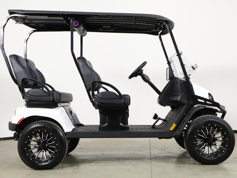 2026 E-Z-GO® Liberty Summit XTL ELiTE Lithium 4-Passenger Lifted Golf Cart - Image 18