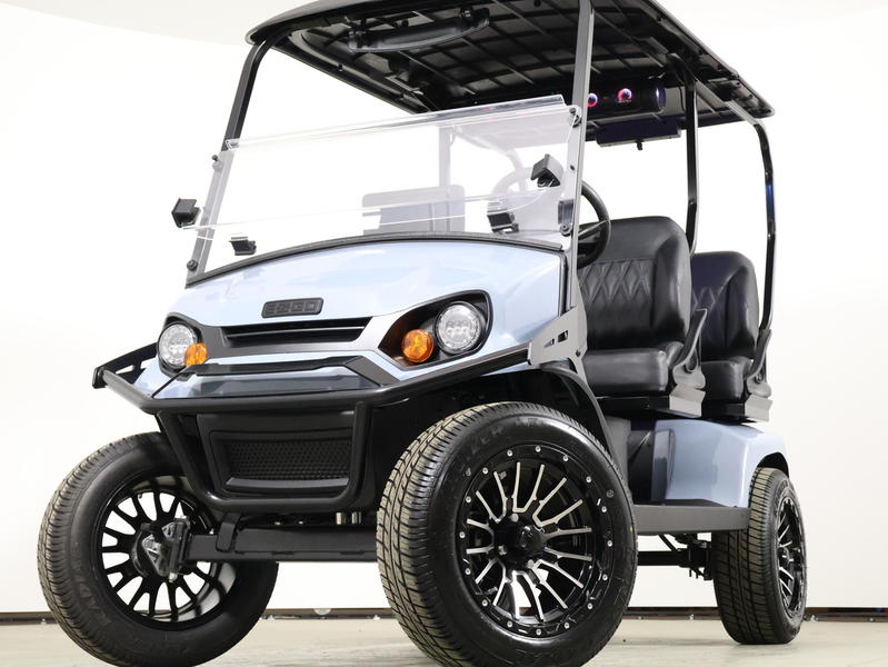 2026 E-Z-GO® Liberty Summit XTL ELiTE Lithium 4-Passenger Lifted Golf Cart - Image 3
